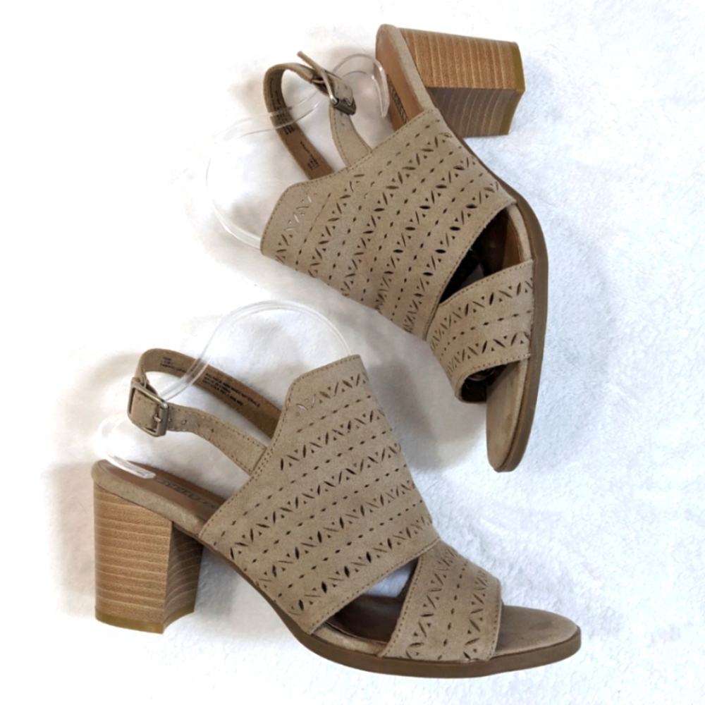 Seychelles Bora Tan Perforated Laser Cut Ankle Strap Chunky Block Heel Sandals - Picture 1 of 14